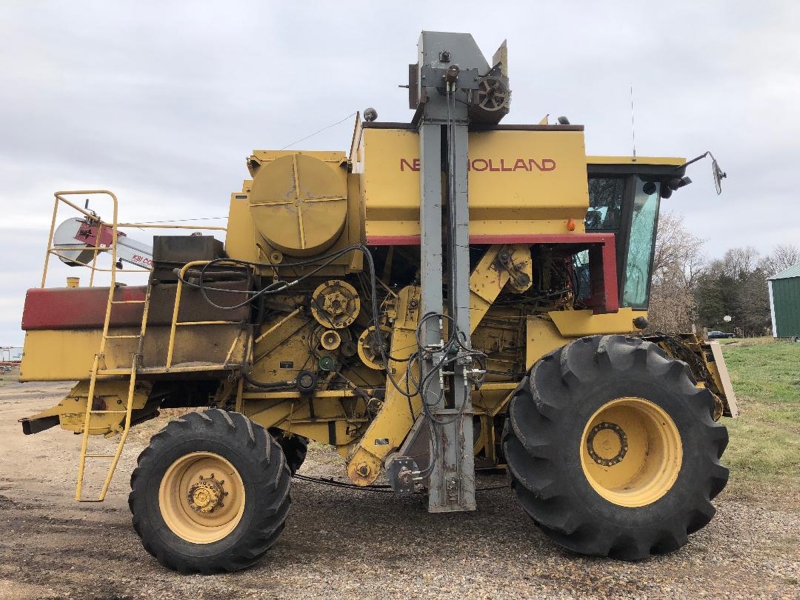 1989 New Holland TR96 Combine Converted for Kidney Bean Harvesting