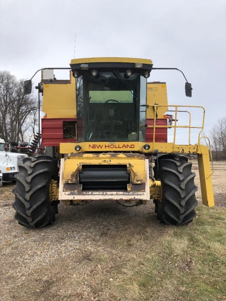 1989 New Holland TR96 Combine Converted for Kidney Bean Harvesting